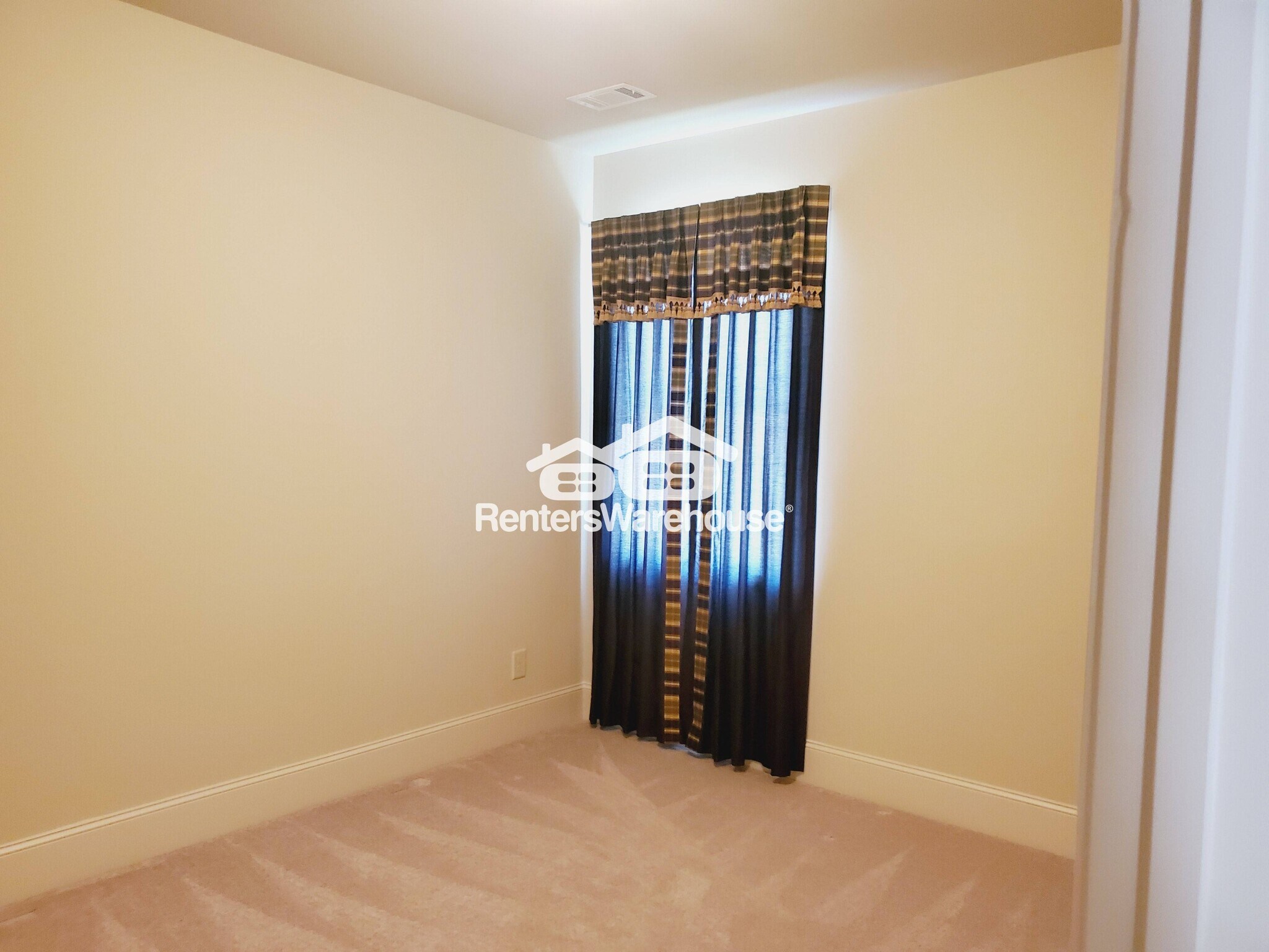 Building Photo - 4865 Roseman Trail
