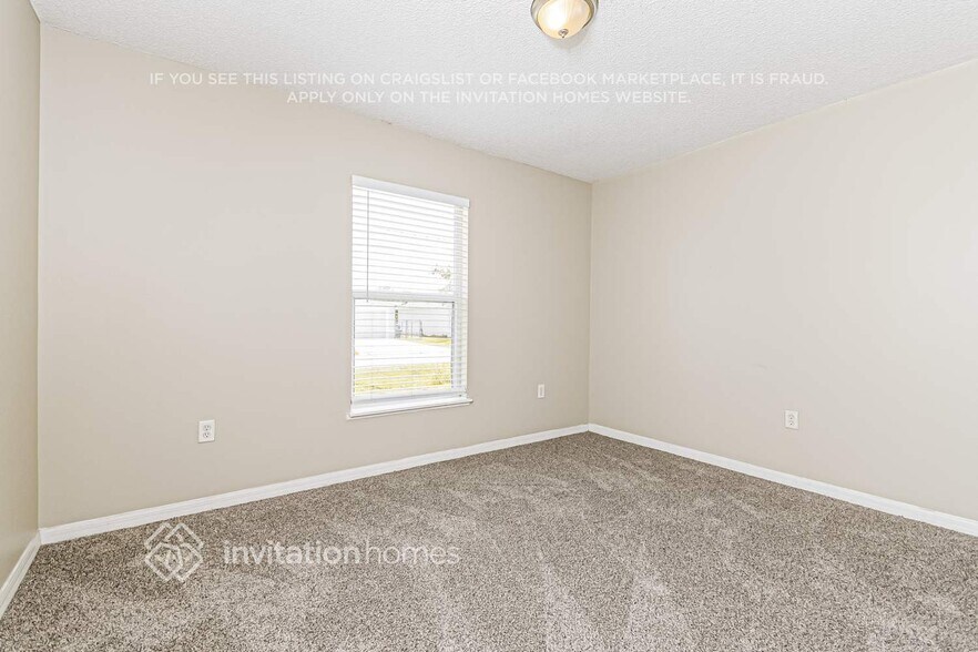 Building Photo - 1160 St Tropez Ct
