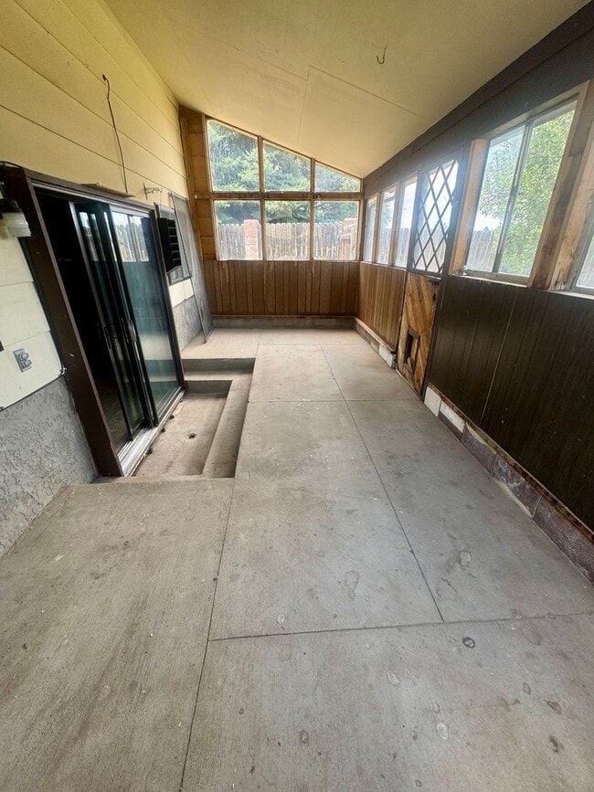 Building Photo - 4 Bedroom Home in Village 7, Centrally Loc...