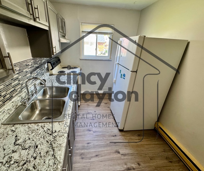 Building Photo - 6118 Stover Ave