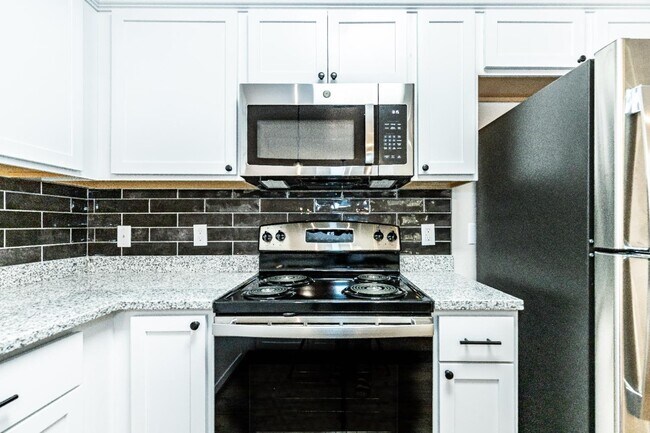 Building Photo - 1006 N 7th St