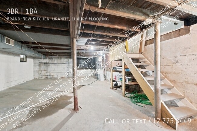 Building Photo - 2412 Grandview Ave