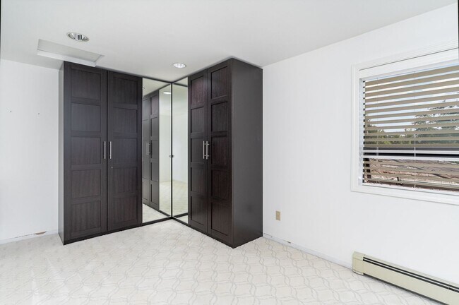 Building Photo - 4bd/3ba Seattle Home