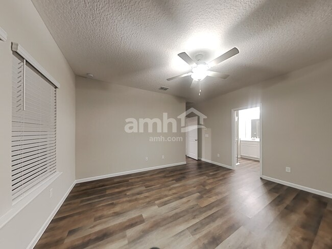 Building Photo - 120 Hemlock Point