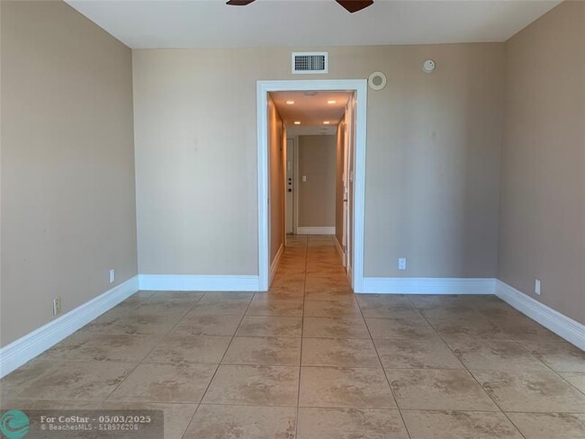 Building Photo - 1360 S Ocean Blvd