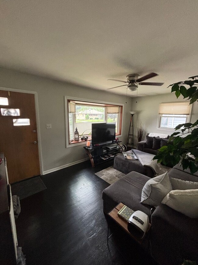 Building Photo - Spacious 3-Bedroom Home in Timmerman West,...