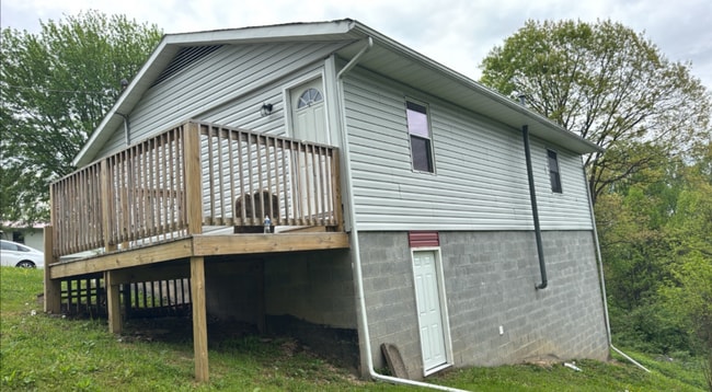 Building Photo - 122 Wallace Ct