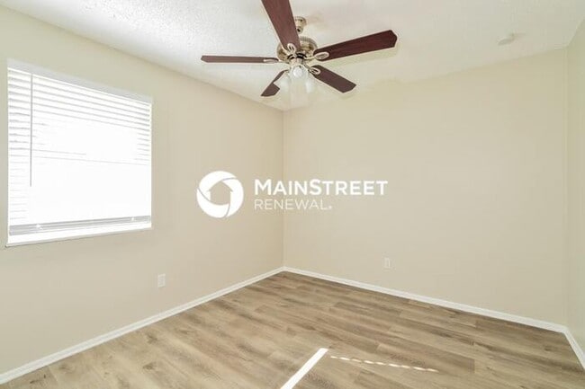 Building Photo - 3 Bedroom Pet-Friendly Home in Apopka, FL with Main Street Renewal