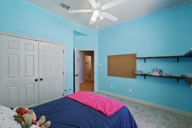 Building Photo - 10701 Los Rios Dr