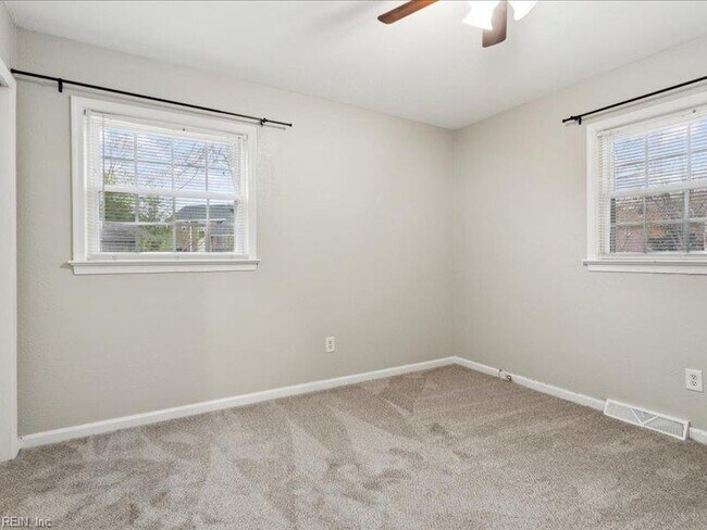 Building Photo - 13202 Aqueduct Dr