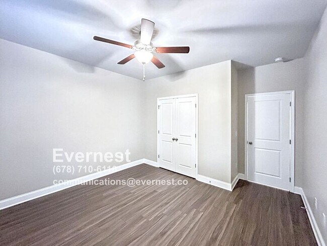 Building Photo - 355 Caledonia Ct