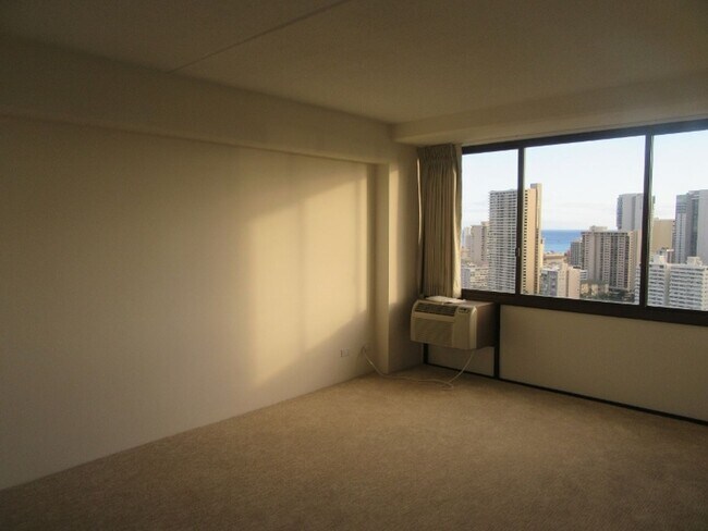 Building Photo - 2 Bed 2 Bath 1 Parking at Marco Polo Apartments, Amazing Views 28th Floor!!!