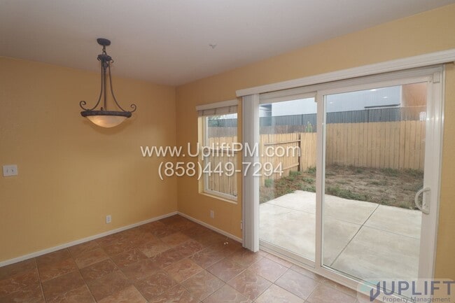 Building Photo - 3 Bedroom 3 Bathroom 2 story home in Ramona!