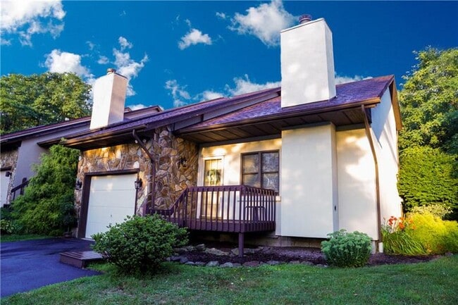 Primary Photo - 145 Oak Dr