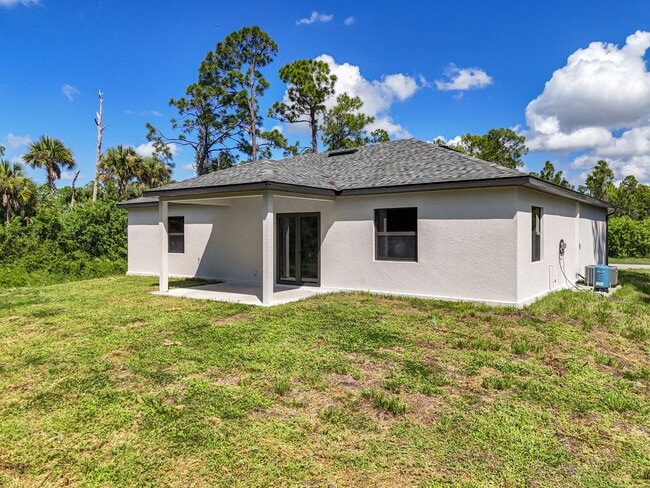 Building Photo - 1134 Sunrise Blvd
