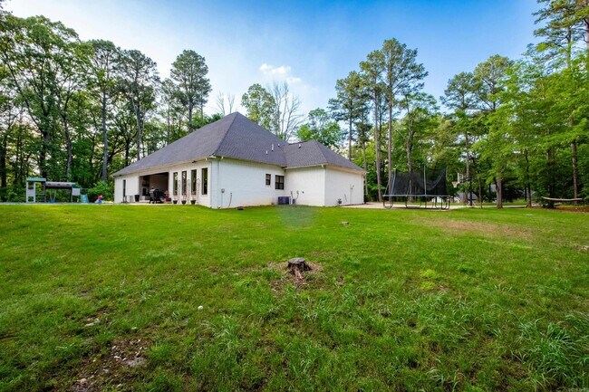 Building Photo - 2251 Midland Rd