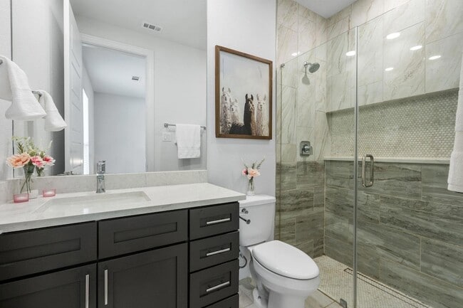 Building Photo - 104 Rolling Hills Ct