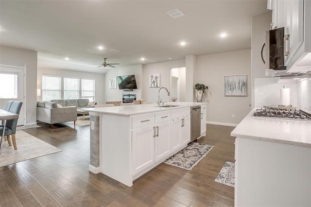 Building Photo - 10633 Enchanted Rock Wy