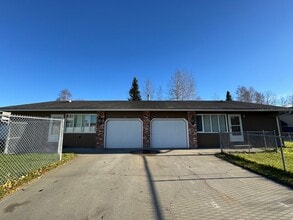 Building Photo - Adams Drive