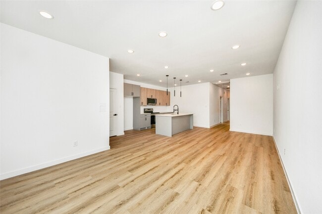 Building Photo - 5201 Fairchild St