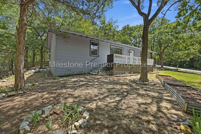 Building Photo - 101 Lakewood Ln
