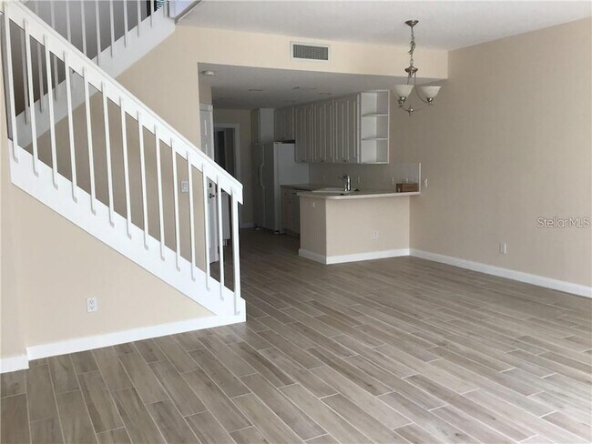 Building Photo - 7580 Andora Dr