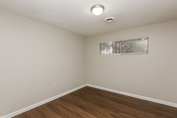 Building Photo - 227 Valley Vista Dr