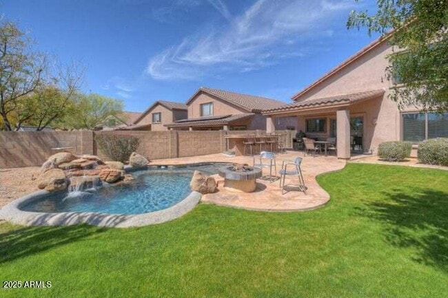 Building Photo - 10429 E Hillery Dr