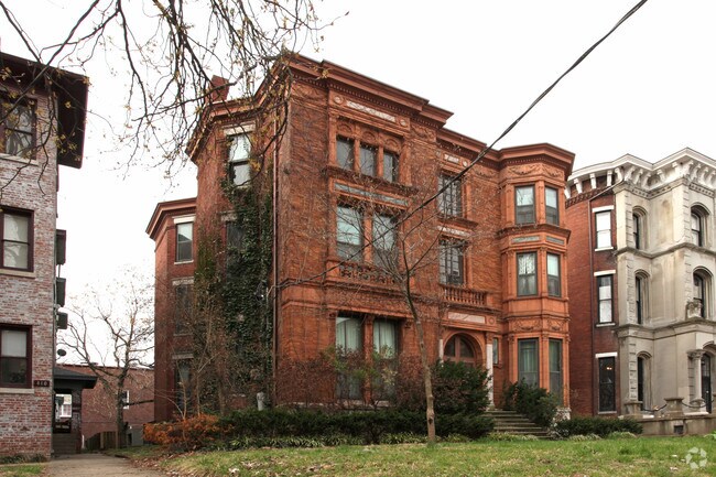 Building Photo - 414 W Ormsby Ave