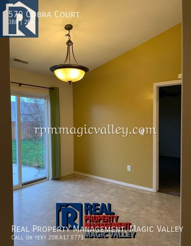 Building Photo - 570 Cobra Ct