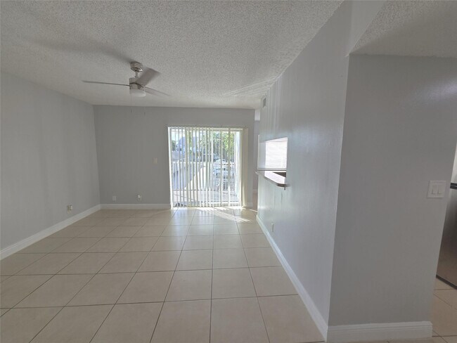 Building Photo - 5672 Rock Island Rd