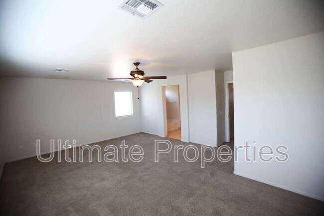 Building Photo - 2215 N 92nd Glen