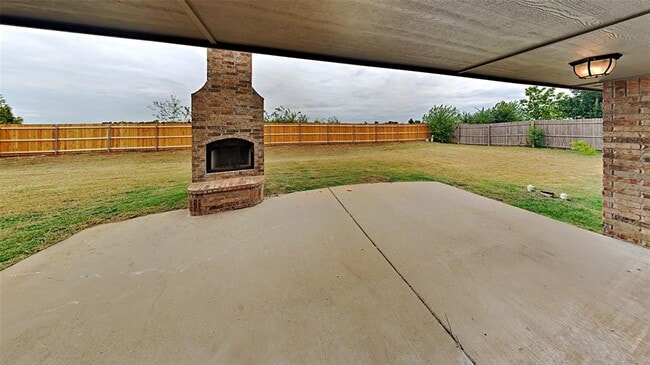 Building Photo - 5820 Shiloh Dr