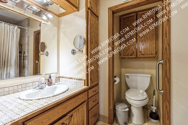 Building Photo - 3915 69th St