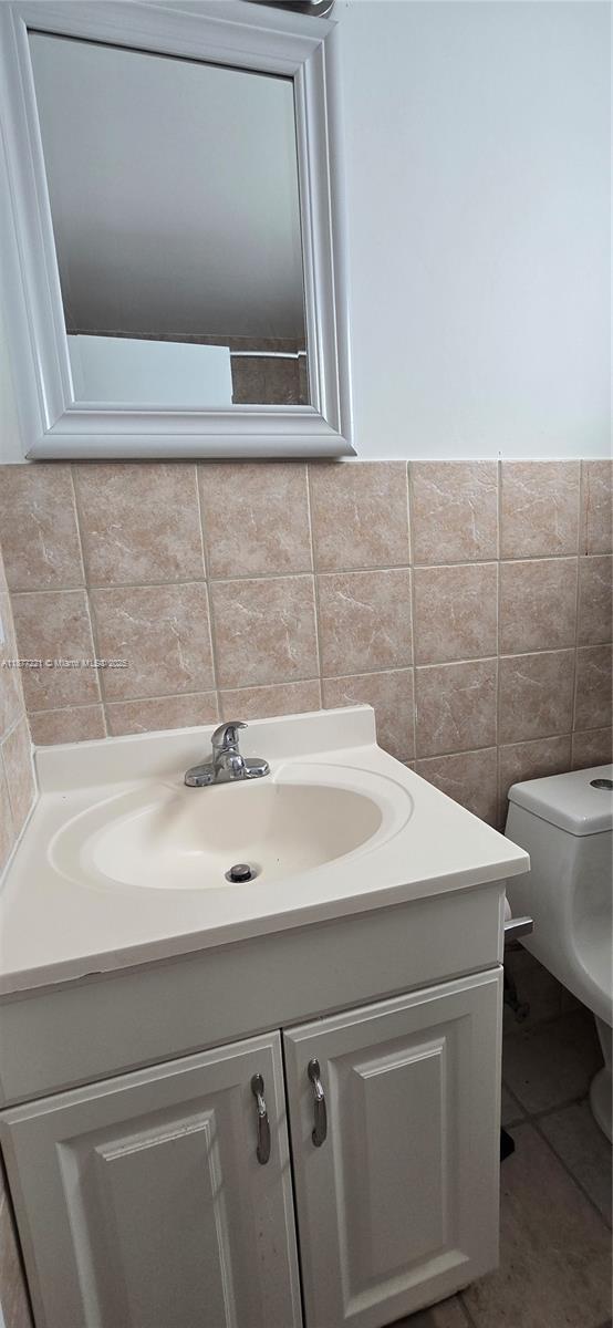 Building Photo - 3915 Ponce De Leon Blvd