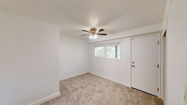 Building Photo - 7 Merrydale Rd