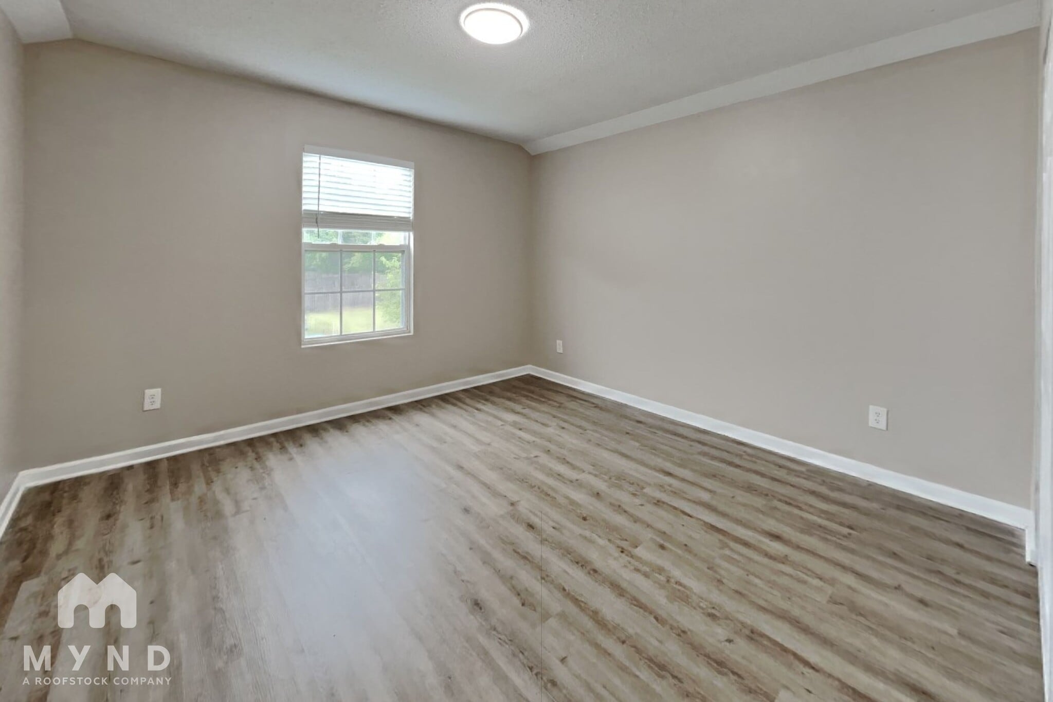 Building Photo - 4076 Clovelly Dr