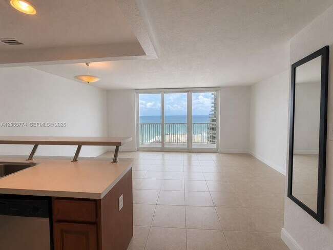 Building Photo - 5401 Collins Ave