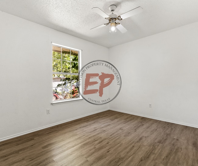 Building Photo - 1727 Ramada Dr