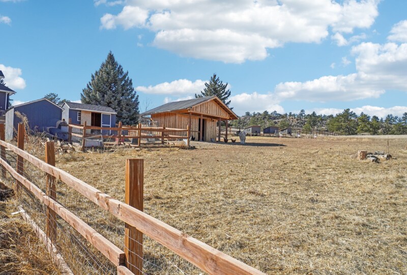 Building Photo - 700 Apple Ridge Rd
