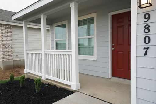 Building Photo - Newer Construction Home in West San Antonio