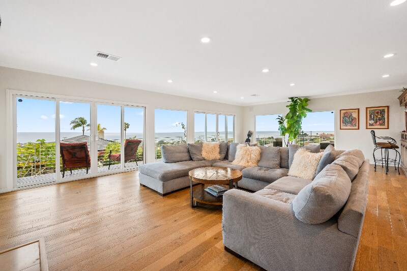 Building Photo - 5662 Ladybird Ln