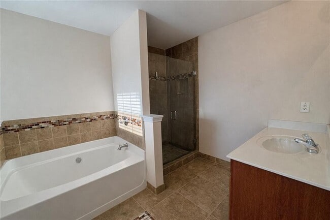 Building Photo - 1611 Signal Flag Way