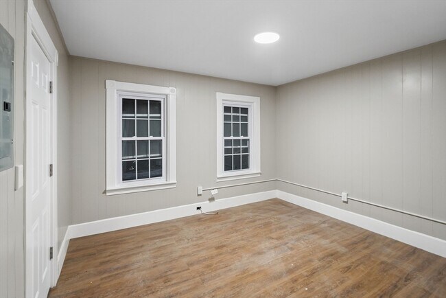 Building Photo - 44 Pratt St