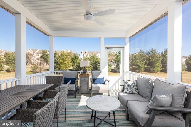 Building Photo - 858 Moorings Cir