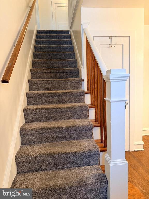 Building Photo - 604 S Main St