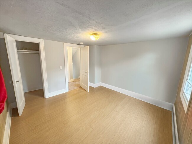 Building Photo - 111 Bigelow St