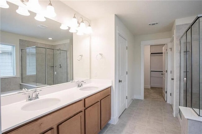 Building Photo - 13901 Eucalyptus Bnd