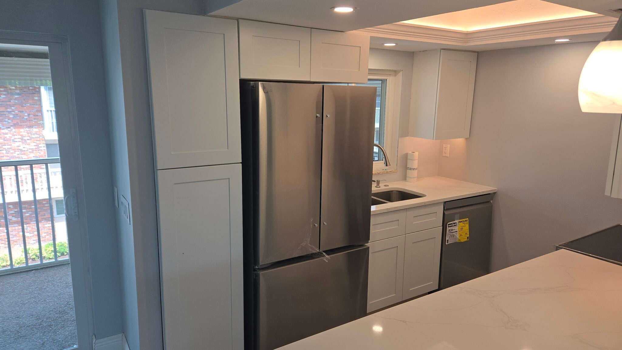 Kitchen - 3755 S School Ave