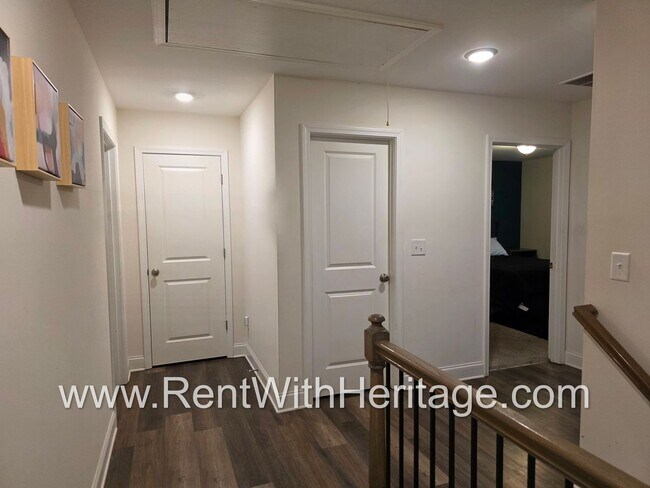 Building Photo - Amazing 5 Bedroom/ 3 Bath Home in Sweetwater, a Swim Tennis Community/ Attention to Detail / Grea...